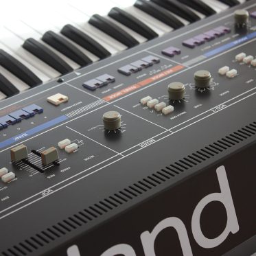 Roland Jupiter-6 Synthesizer
