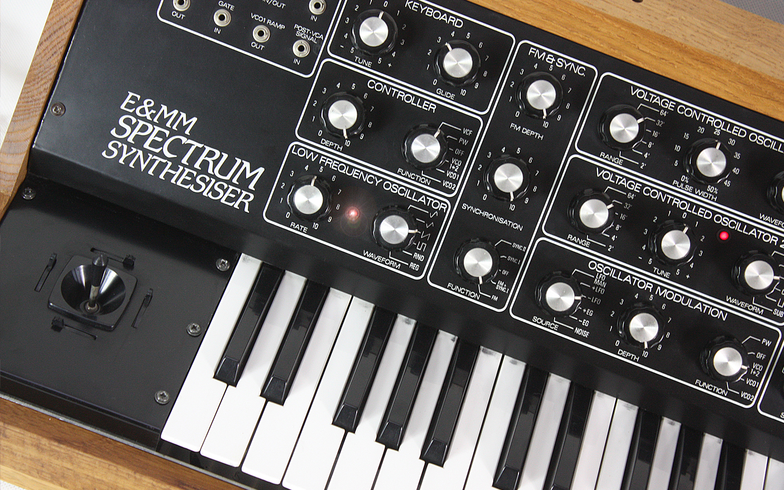 E&MM SPECTRUM – vintage DIY-synth with cult status