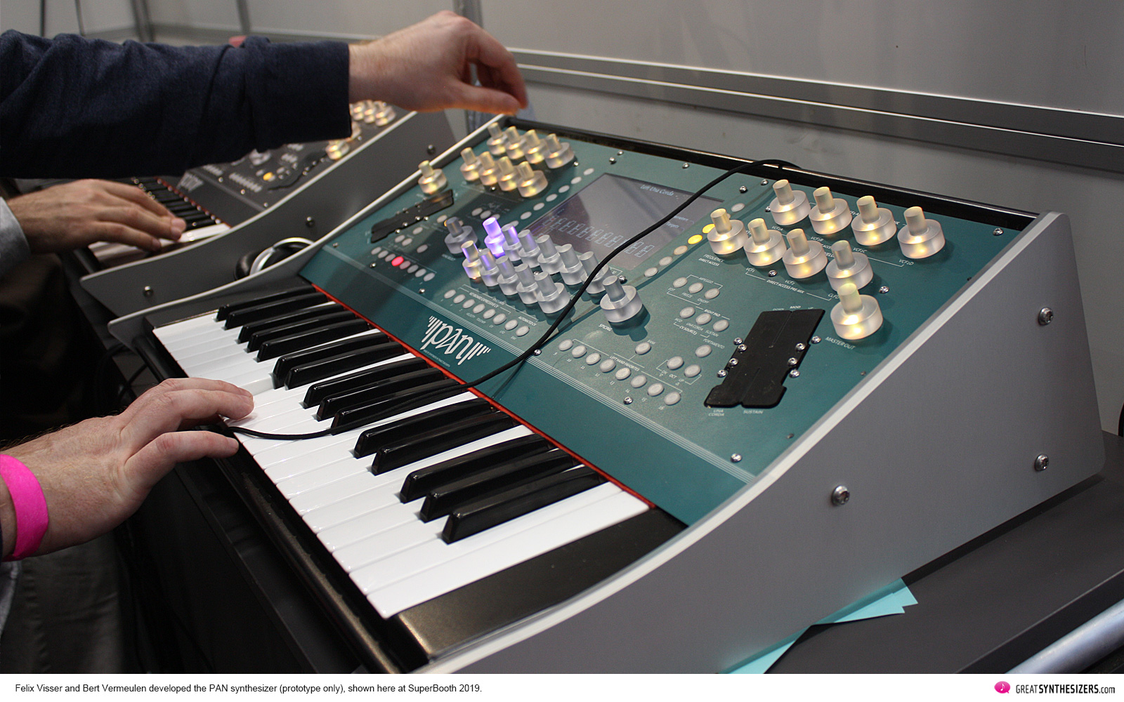 Syntonovo PAN Synthesizer