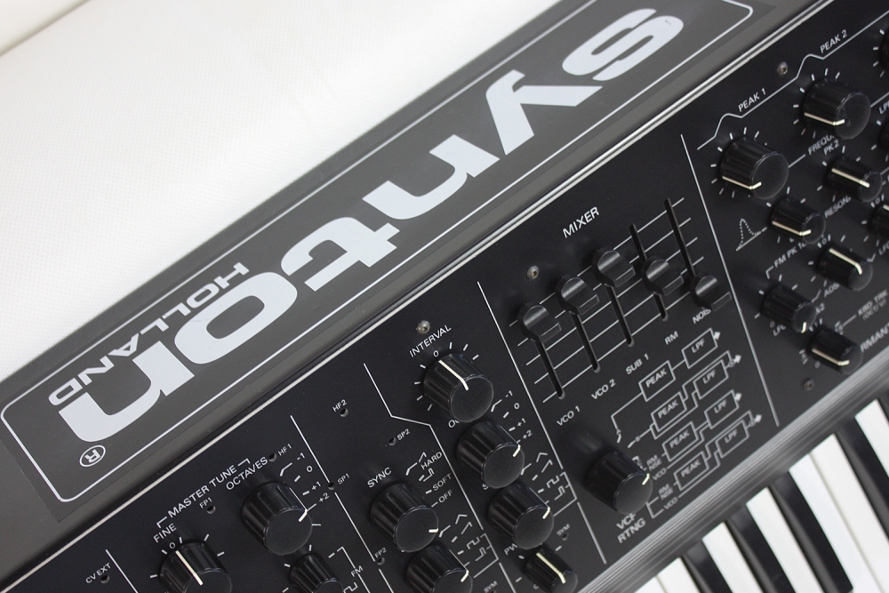 Synton Syrinx Synthesizer